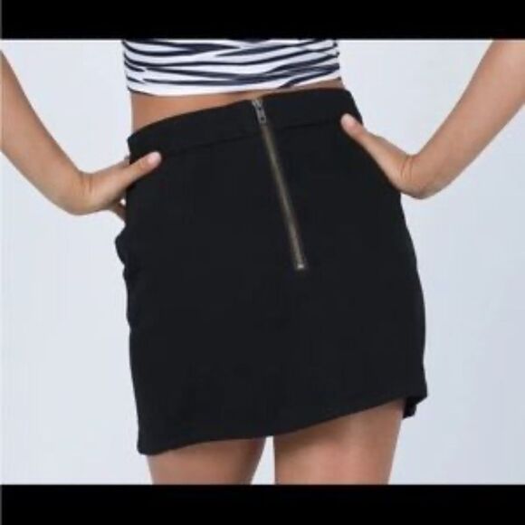 Lioness Black Denim Mini Skirt Back Zip Sz S - Picture 1 of 5